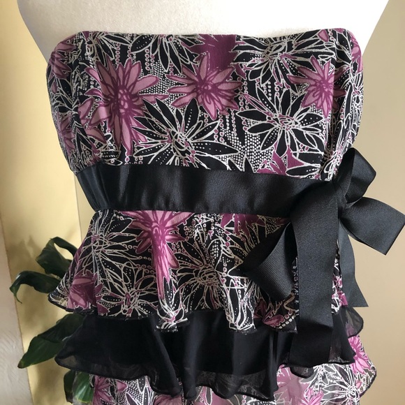 Bebe Ruffled strapless Top - Picture 2 of 8